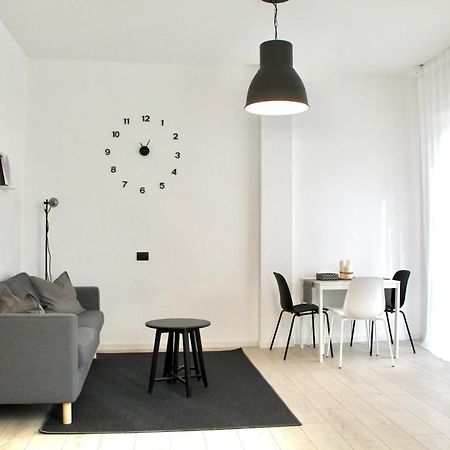 Design Moderno In Centro - Lainate- Rho Fiera Daire Dış mekan fotoğraf